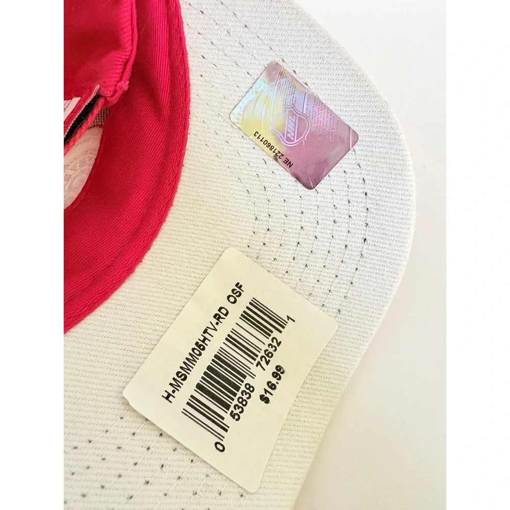 Detroit Red Wings NHL Hat Red White Embroidered Logo Baseball Cap OSFM NWT